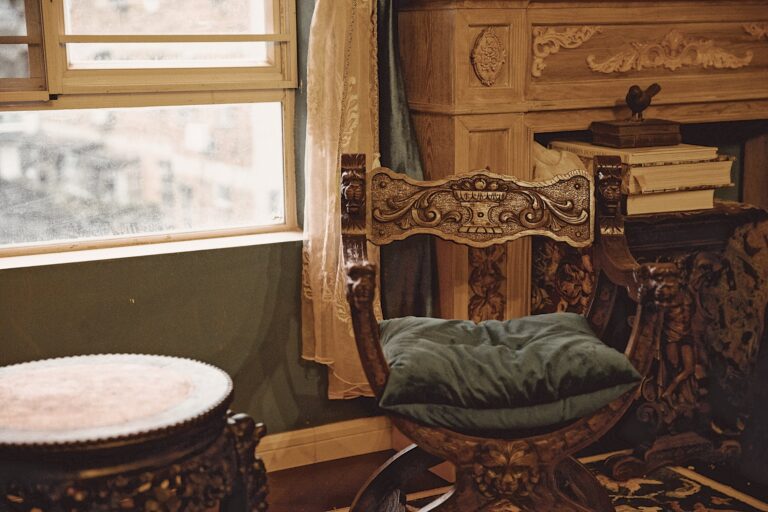 How to ship furniture overseas orbit moving